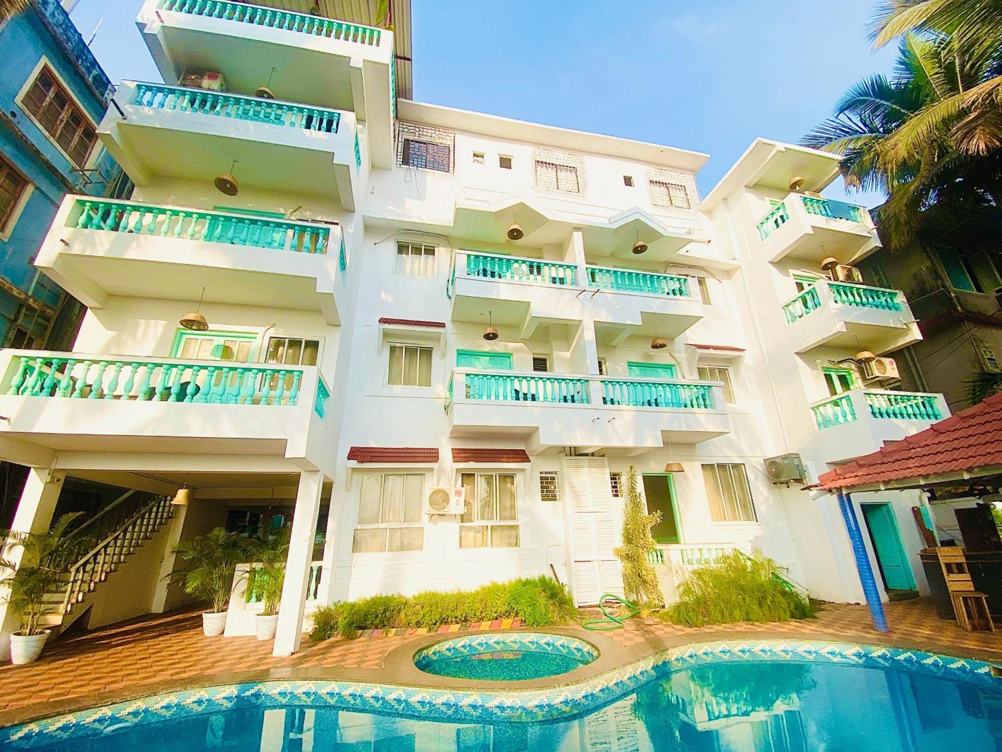 Turquoiise House Hotel Morjim Buitenkant foto