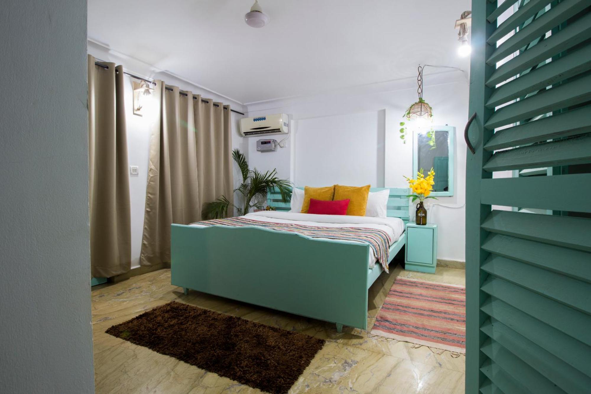 Turquoiise House Hotel Morjim Buitenkant foto